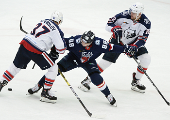 «TORPEDO» 3 : 0 «NEFTEKHIMIK»